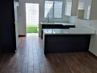 📍 CASA EN RENTA – 2 HAB + JARDÍN | HACIENDA REAL | ZONA 16 - 2