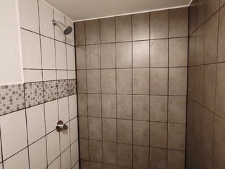 Apartamento en Venta Edificio Mariscal Uno Uno Zona 11 - Image 17
