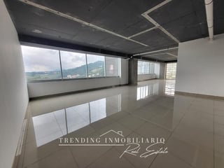 ✨ Zona 15 | Oficina en renta | 134.86 m² + 5 parqueos + bodega | Edificio Domani - Image 1