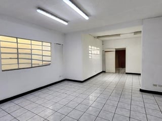 Propiedad Comercial en Renta sobre Avenida Petapa, Zona 12 - 5