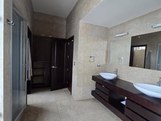 Exclusivo Penthouse En Venta - En Edificio Santa Sofia, Zona 10 - 3