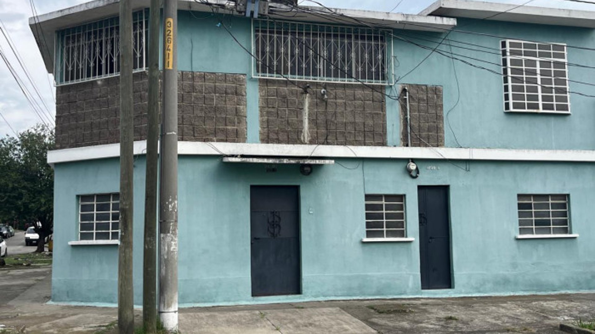 CASA COMERCIAL EN ALQUILER EN LA REFORMITA ZONA 12 - Miniatura 2