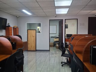 OFICINA EN RENTA EN ZONA 4 - 5