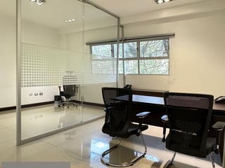 2 Edificios en Renta ideal para Universidades, Call Center u Oficinas CAES - Image 49