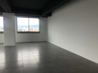Vendo Oficina en Zona 10 Edificio Pialé - 3