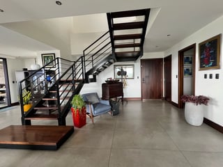 Venta de Hermoso y Amplio Apartamento - Zen Cayalá, Zona 16 - Image 1