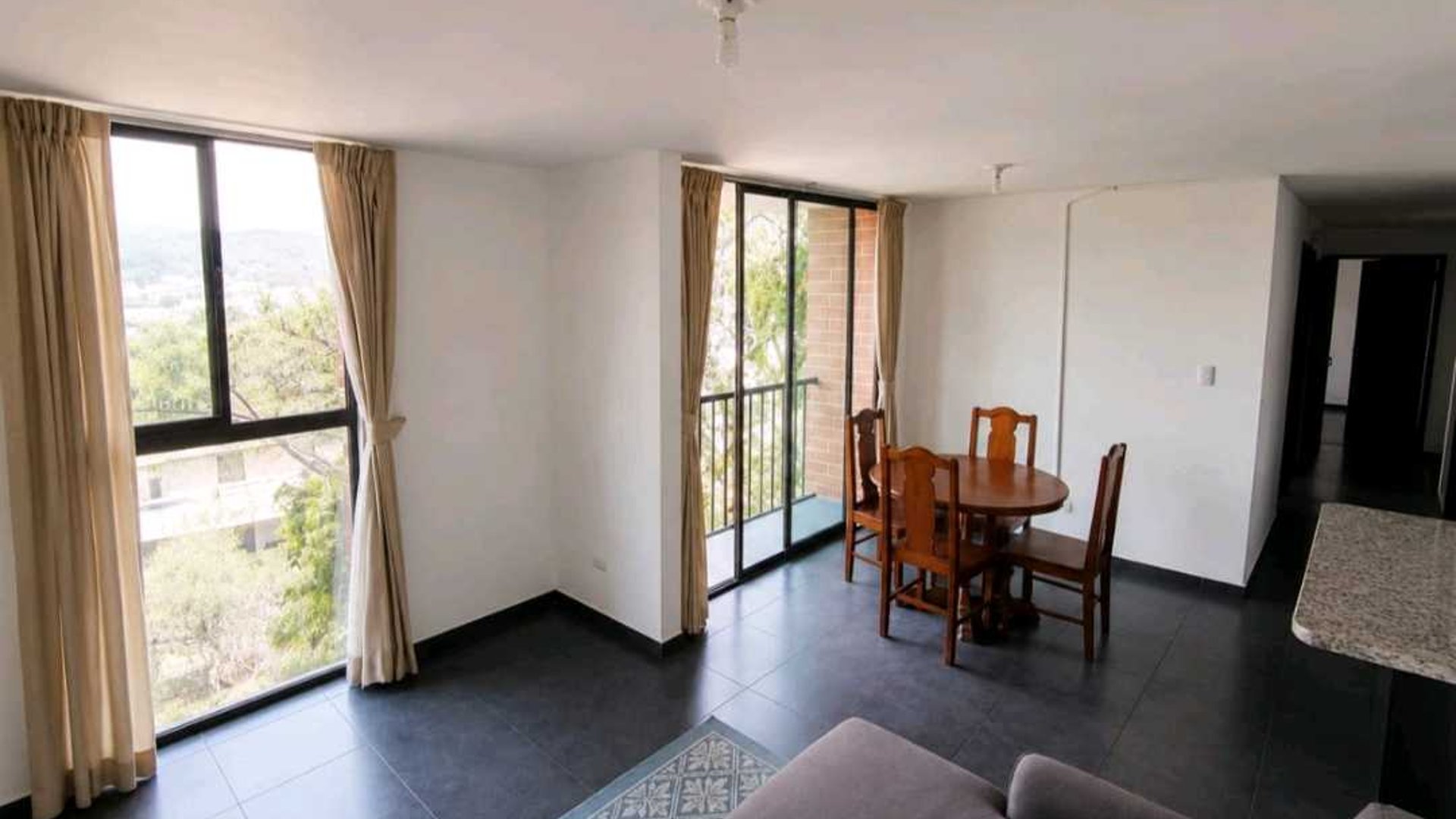 APARTAMENTO EN VENTA ???? Edificio Mariscal Uno Uno, Zona 11 - Miniatura 3