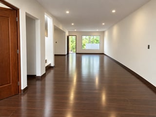 Bella Casa En Venta En Bosques vista lago, Santa Catarina Pinula - 3