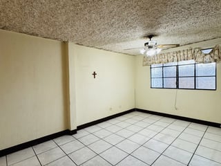 Casa en Venta en Lomas del Norte Zona 17 - 2