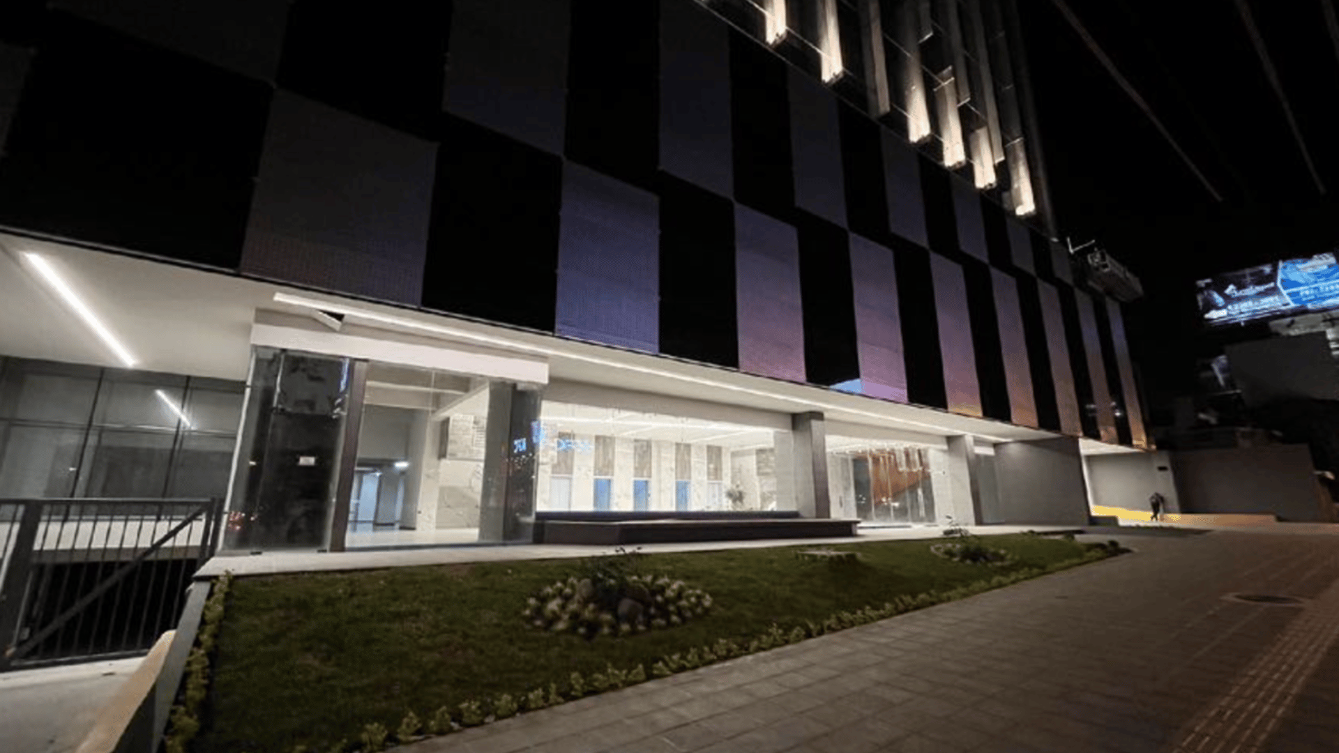Edificio en Renta- Venta  a estrenar zona 10 - Miniatura 23