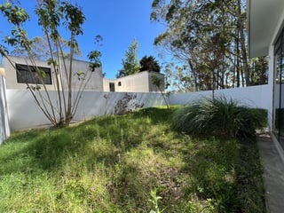 Venta de amplia casa en Km 21.5 Carr. a Fraijanes | Bosque Escondido - 2
