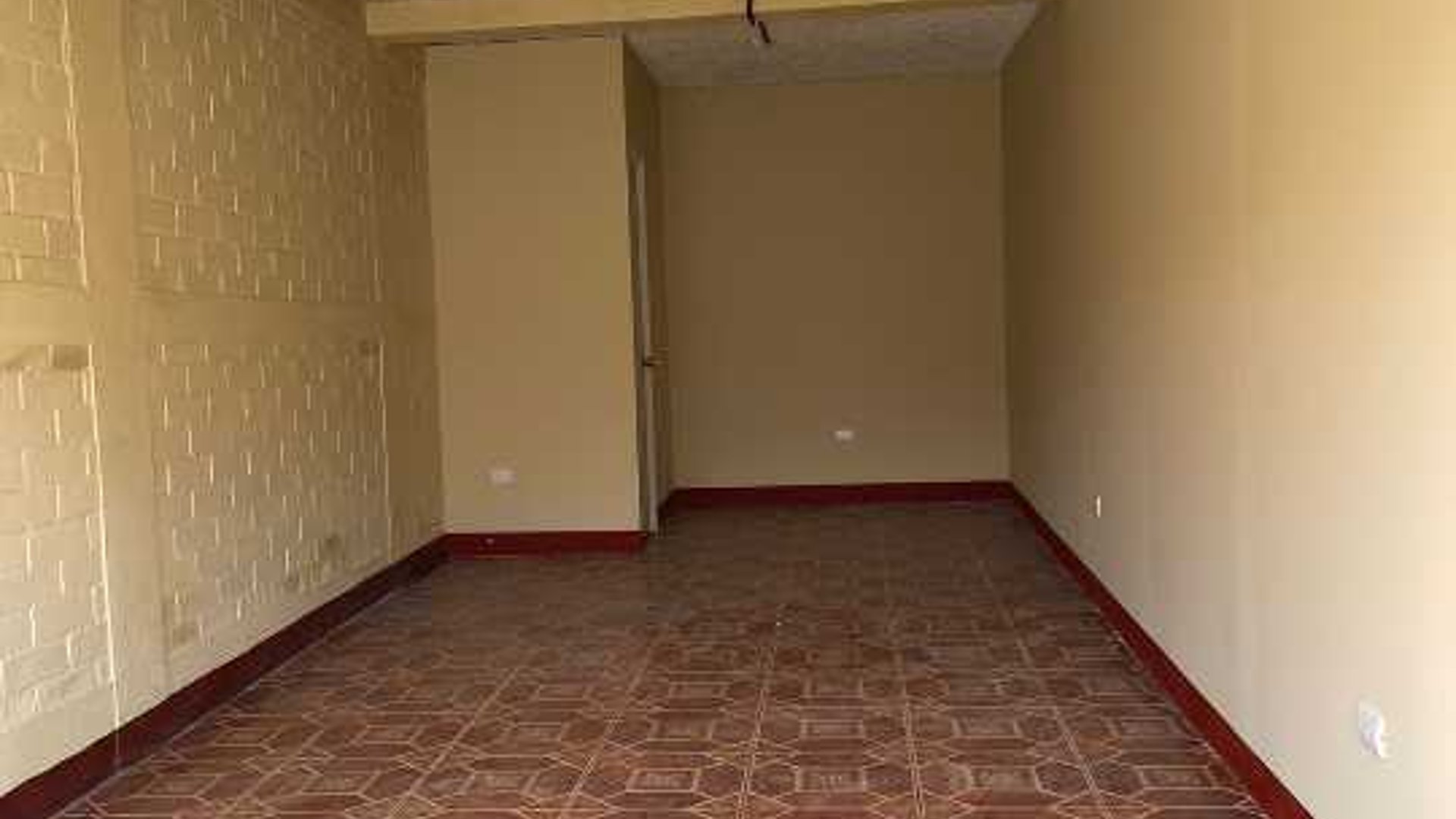 Alquilo 2 locales comerciales a una cuadra de Calz San Juan - Miniatura 6