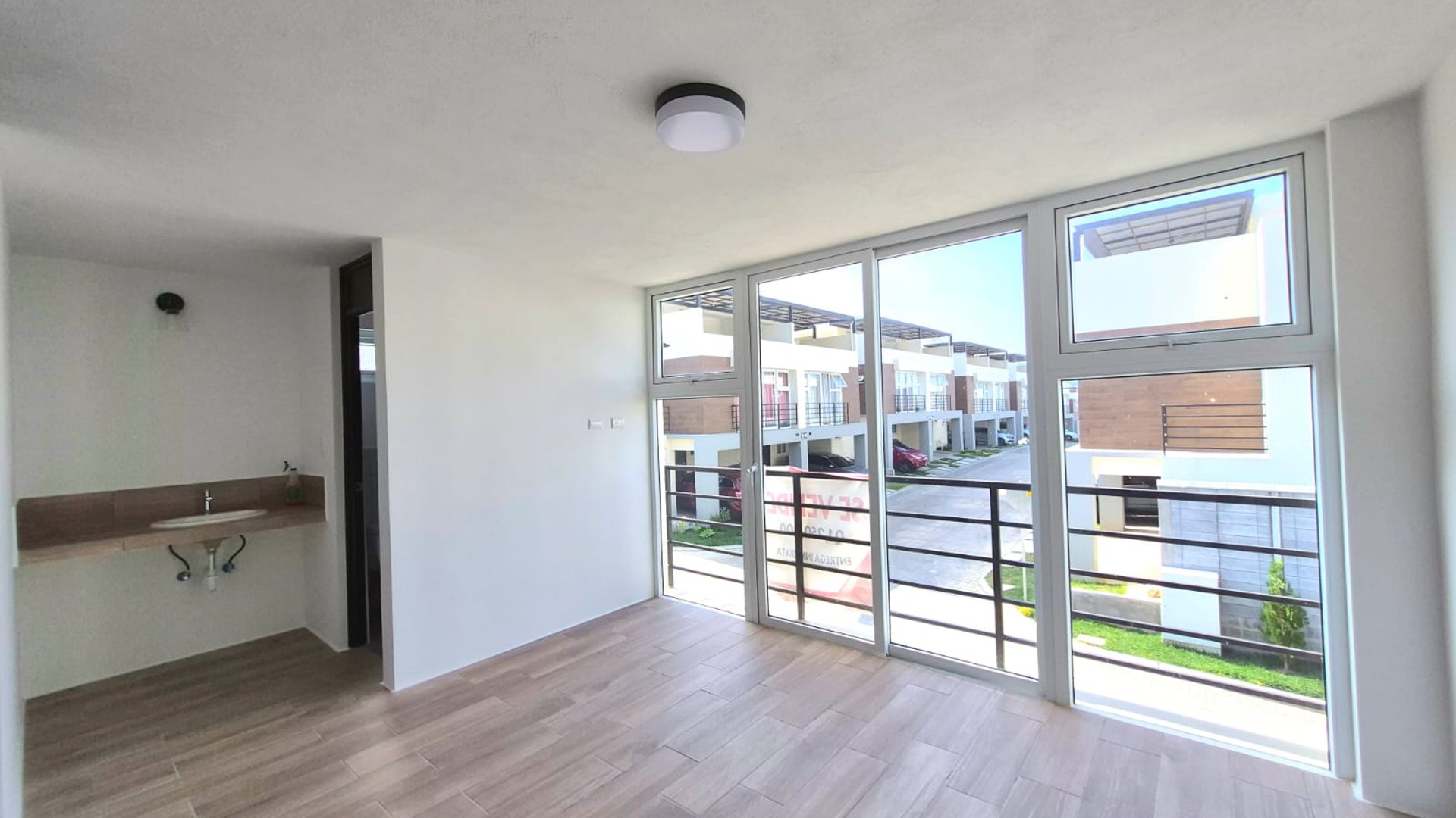 VENTA Casa Nueva dentro de Pinabetes Condominio Eucaliptos - Miniatura 5