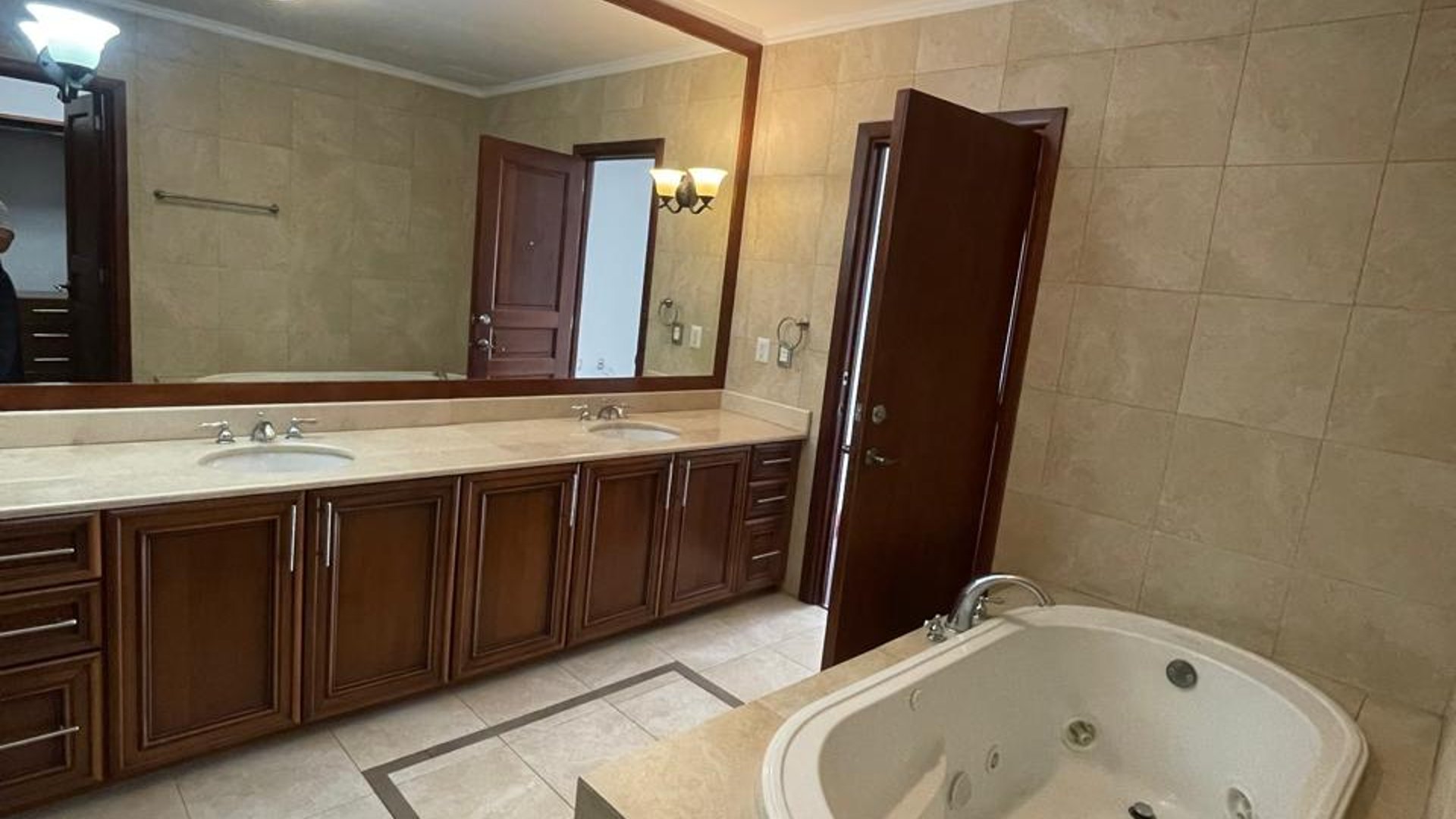 Apartamento en renta zona 15 / Botticelli II - Miniatura 2