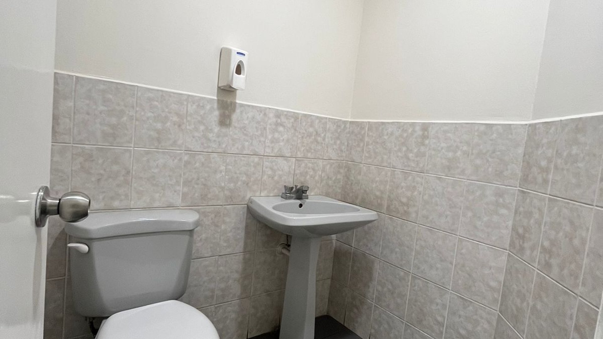 Oficina en Alquiler / Venta en Europlaza, zona 14 Guatemala - Miniatura 22