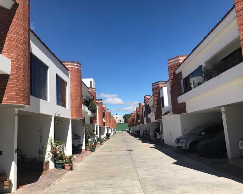 Casa en Venta Zona 14 . Condominio Villas de San Francisco