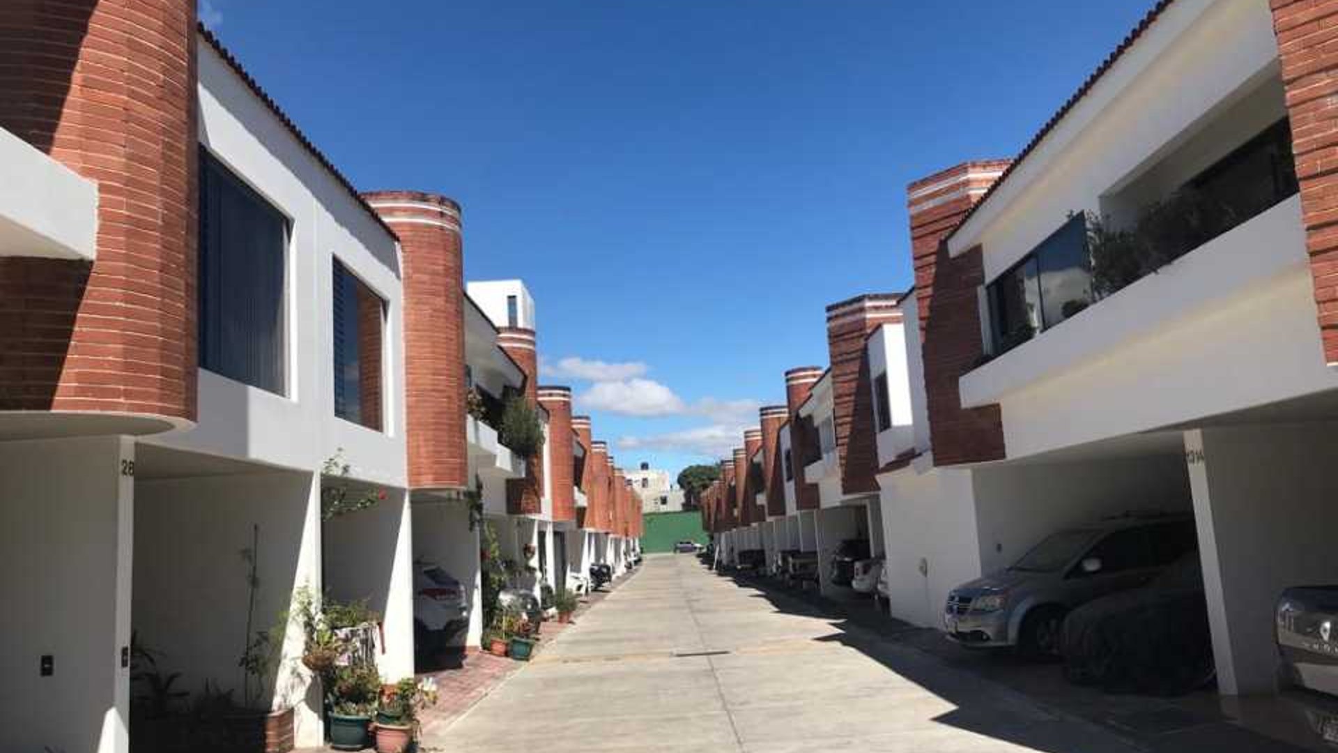 Casa en Venta Zona 14 . Condominio Villas de San Francisco