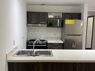 APARTAMENTO CON LINEA BLANCA EN EDIFICIO DI FIORI ZONA 7 - 2