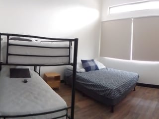 Espectacular villa amueblada en renta en Monterrico - Image 5