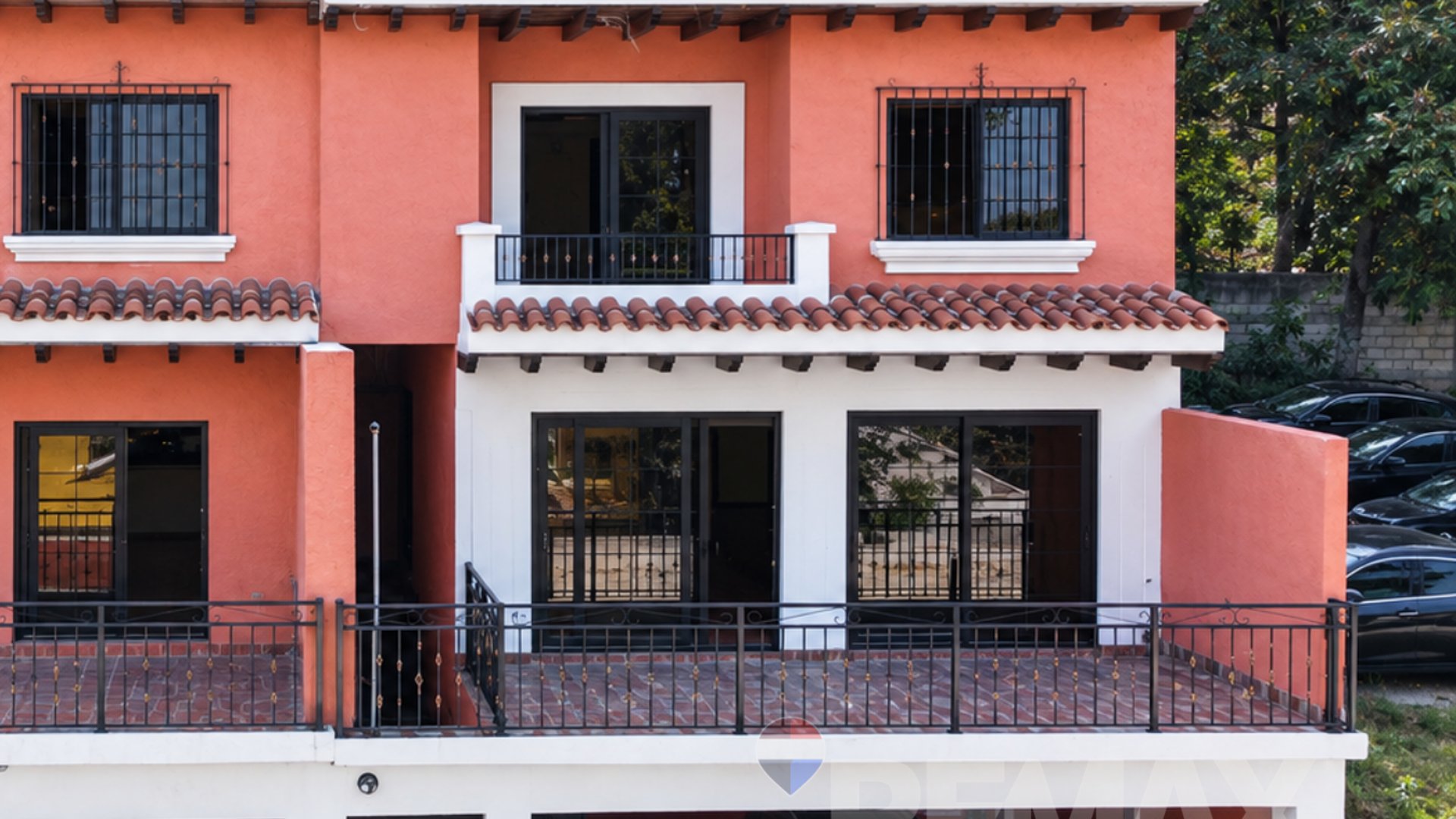 Casa colonial Nueva en Venta de 3 Habitaciones | Lo de Coy, Mixco