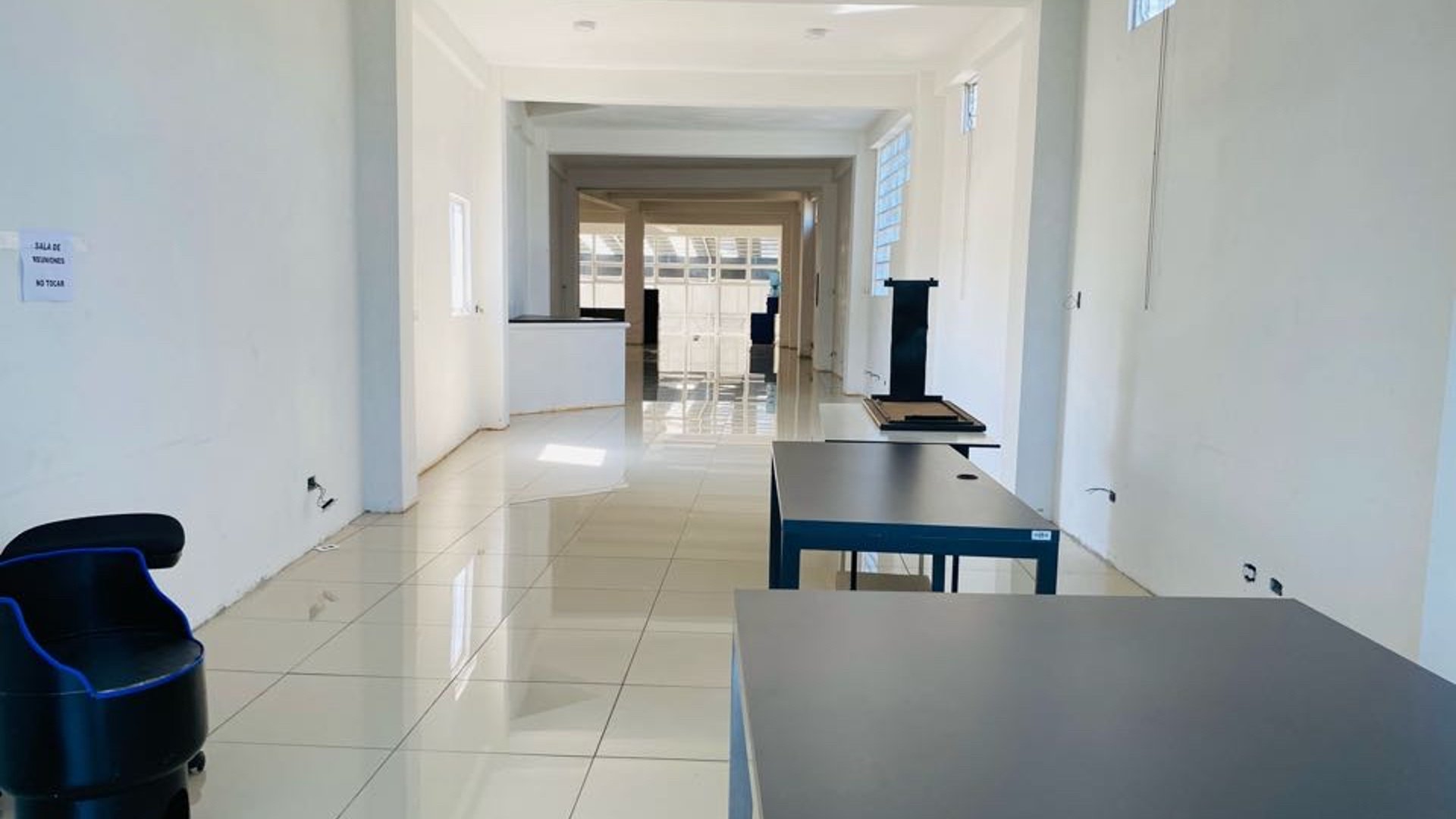 Oficinas en Alquiler Km. 16 Calzada Roosevelt  - Image 1