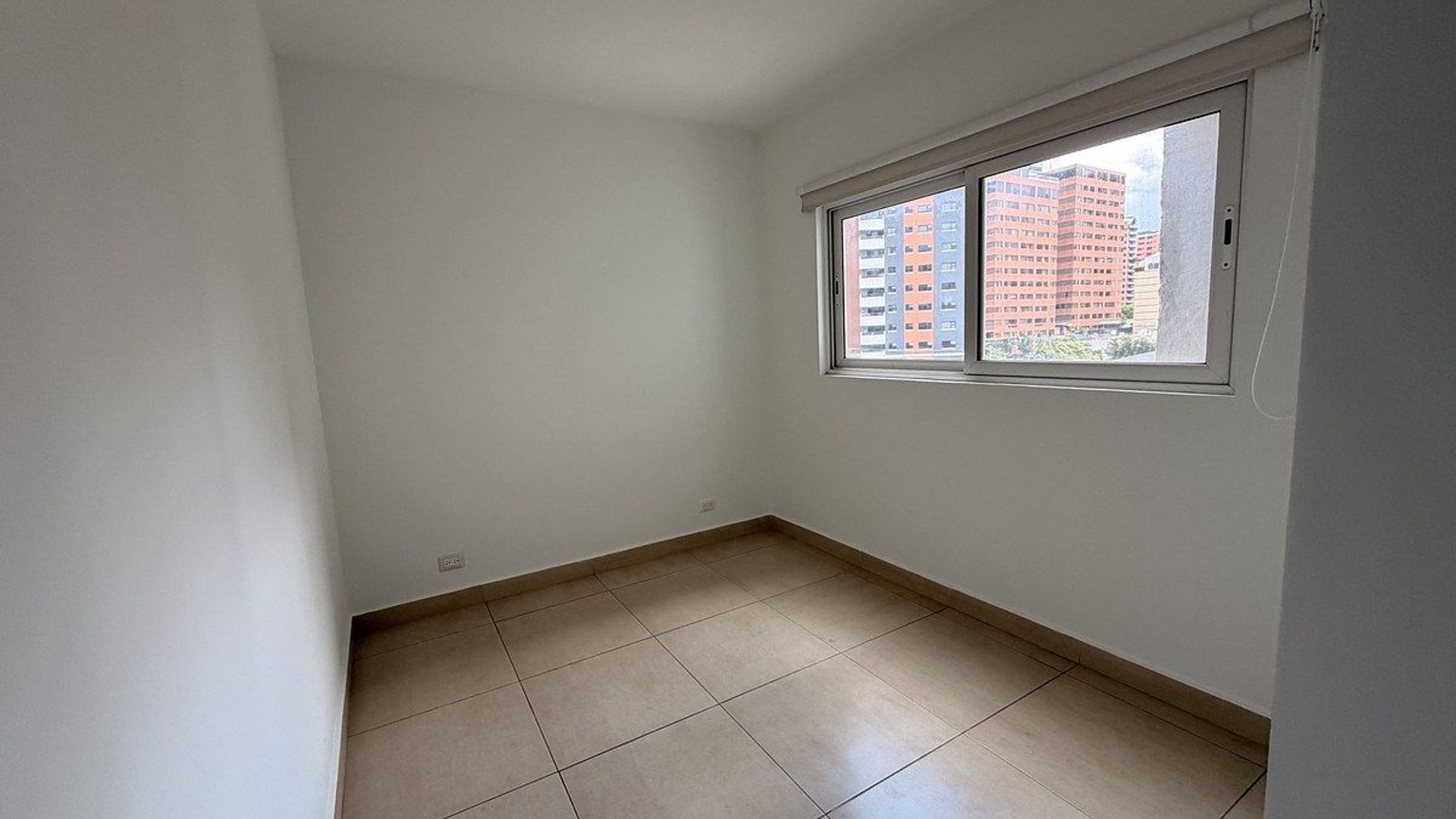 Apartamento en Alquiler | Edificio Quinta Avenida, Zona 14 - Miniatura 15