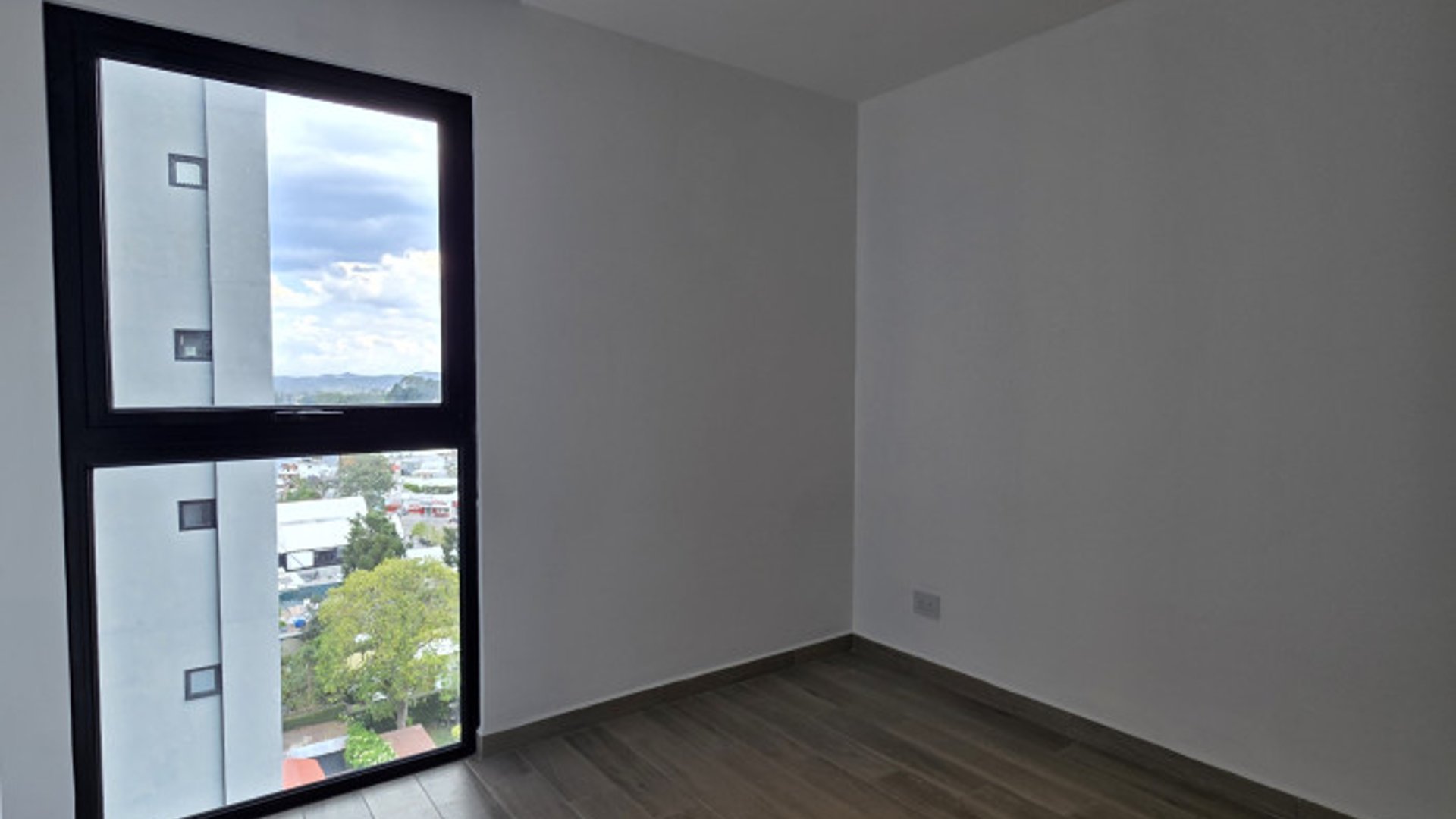 Apartamento en Alquiler en Parque 10 Guatemala - Miniatura 5
