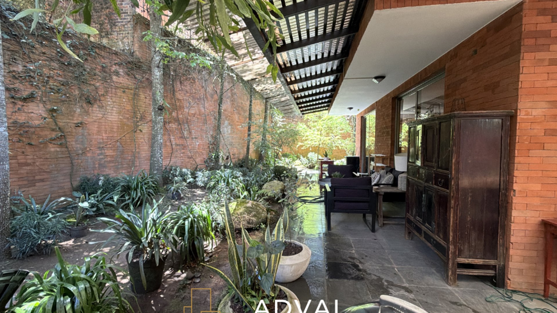 Lujosa casa en venta Las Lomas CAES 16.5 - Miniatura 5