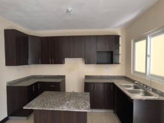 Venta de casa en Condominio La Reserva Km 26.6 Carr. El Salvador - 3