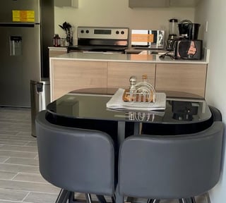 Apartamento en renta amueblado de 1 habitacion en zona 10 Ref-5389