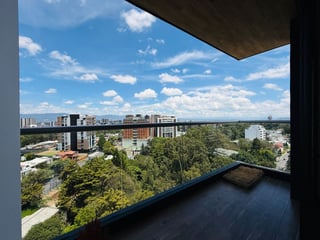 Venta de Hermoso Apartamento - Ikaria, Zona 15 - Image 6