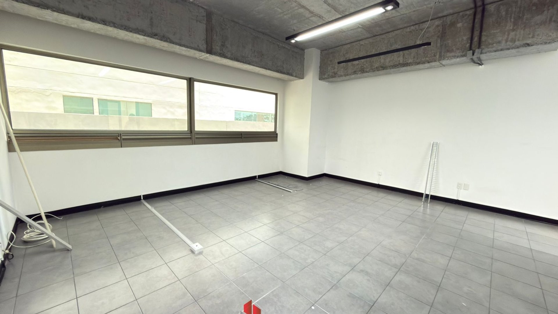Oficina en Renta  zona 10 / Torino II - Miniatura 2
