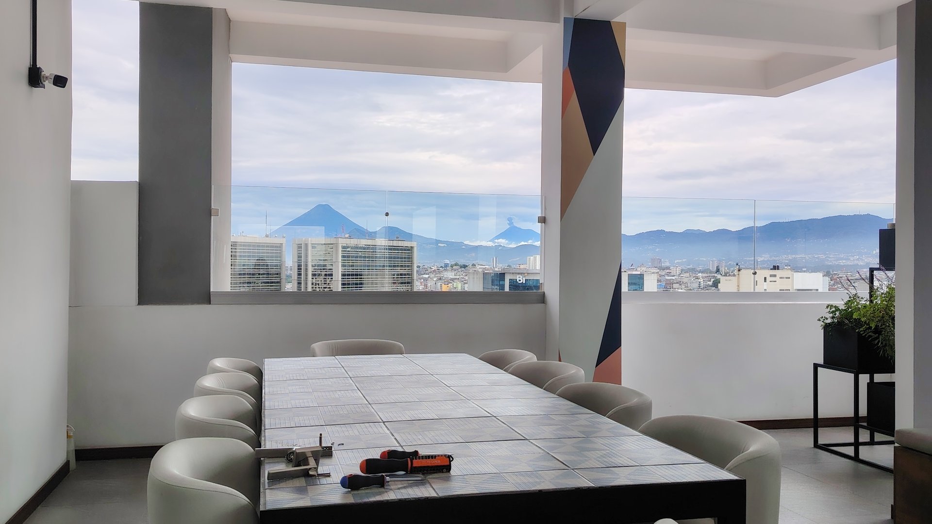 Apartamento en Renta, Zona 04 (R10380) - Image 1