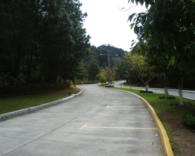 VentaTerreno en Las Cumbres Zona 16 Guatemala
