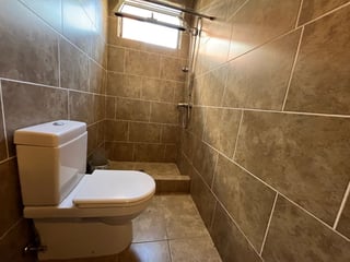 Venta hermosa casa en Km 20 Carr. a Fraijanes, Colinas de Castel (C) - Image 7