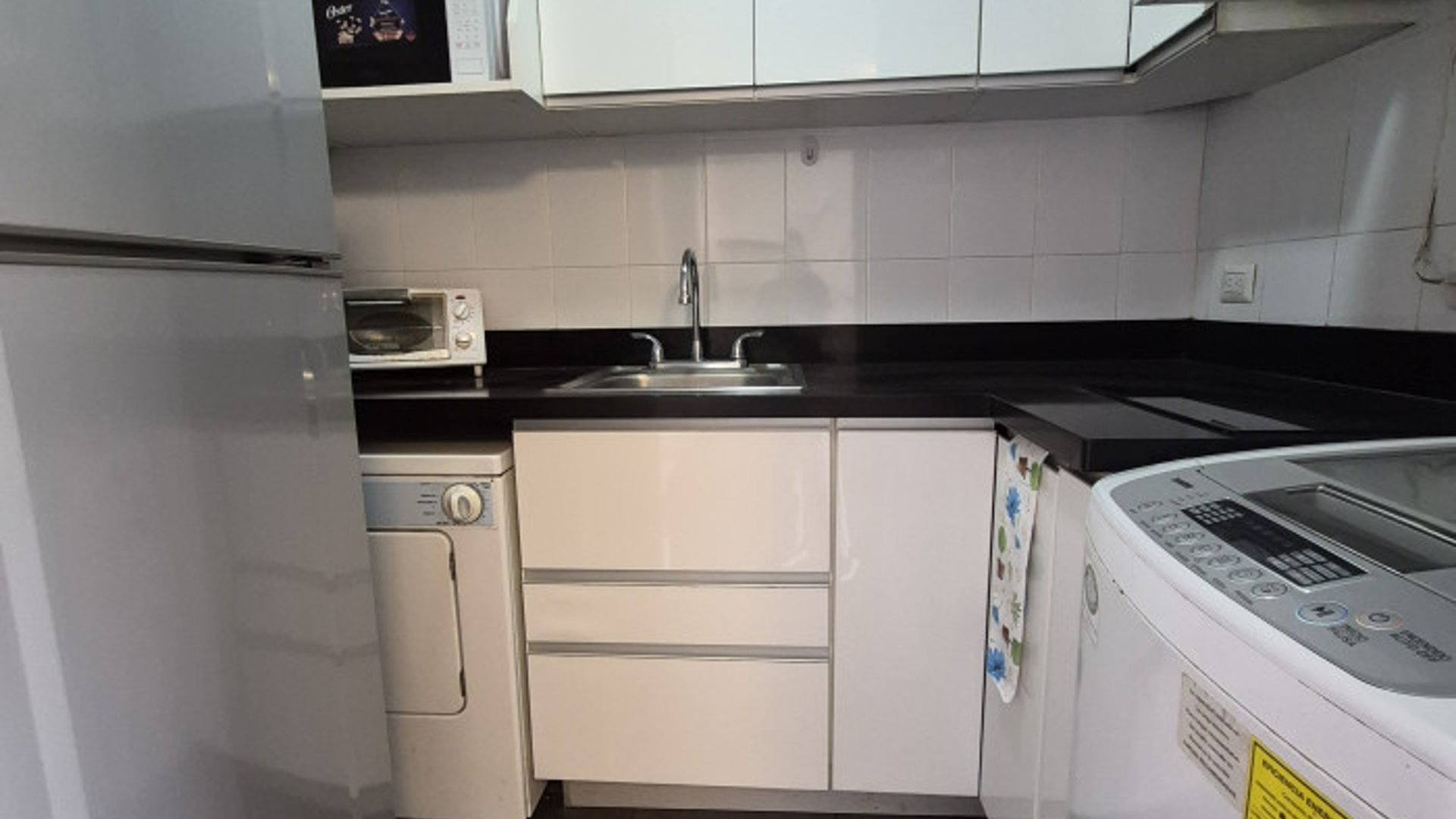 Apartamento semi amueblado renta zona 15 Vista Hermosa - Miniatura 4
