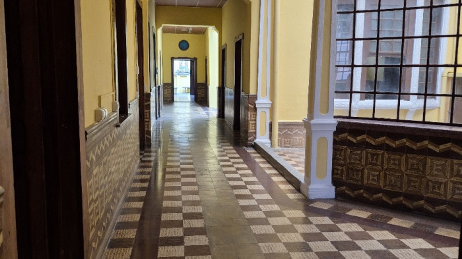 Rento Casa Grande para Oficinas o entidades en zona 2 - Miniatura 14