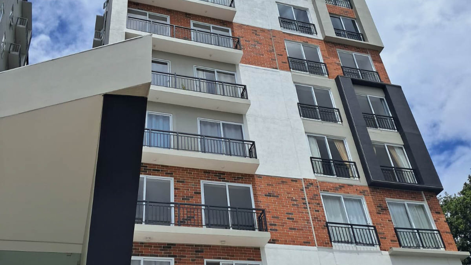 APARTAMENTO EN VENTA ZONA 2