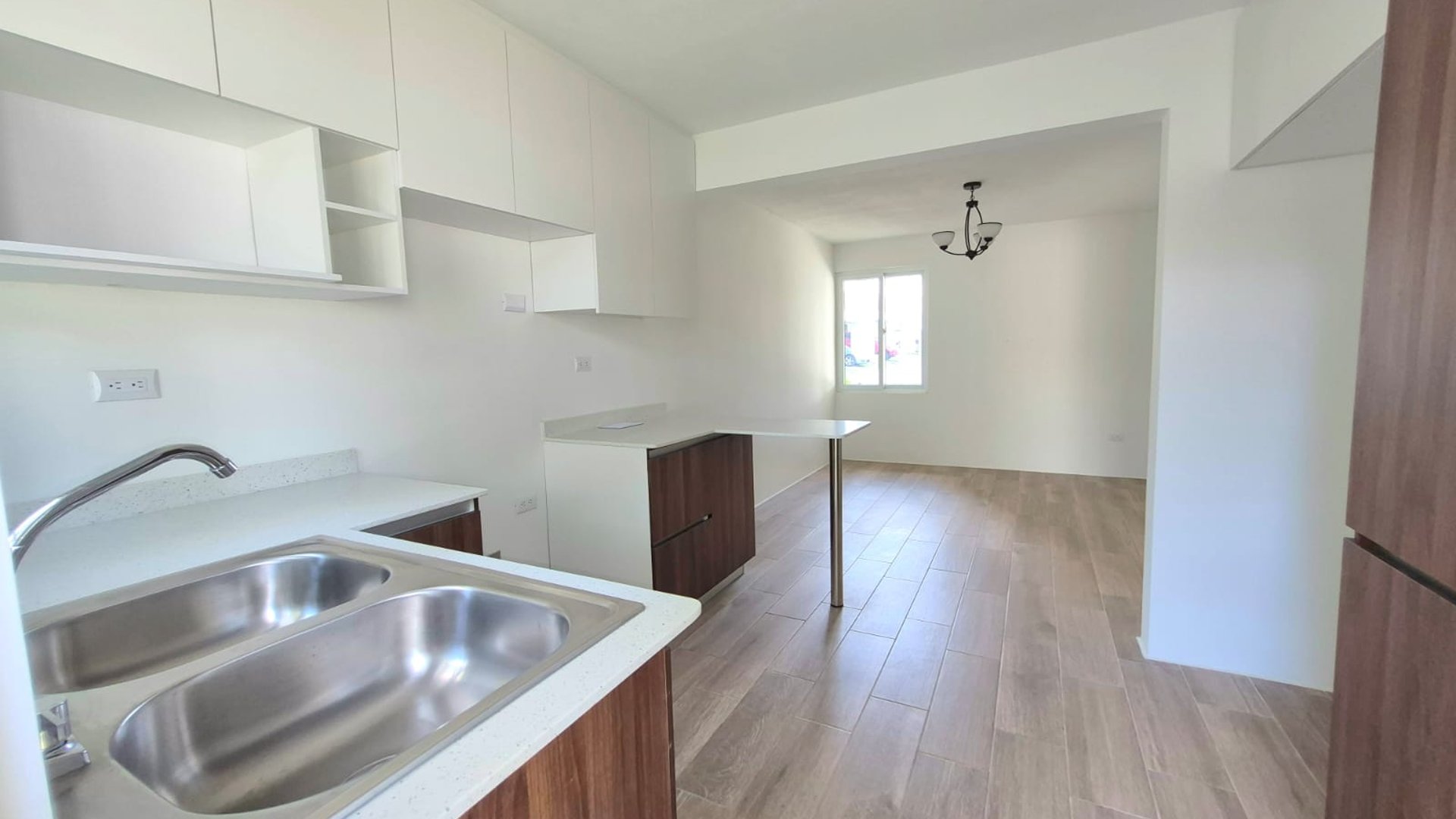 VENTA Casa Nueva dentro de Pinabetes Condominio Eucaliptos - Miniatura 3