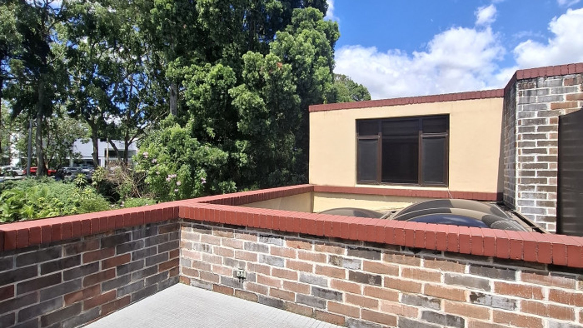 Casa en renta en zona 10 Bulevar Los Próceres - Miniatura 12