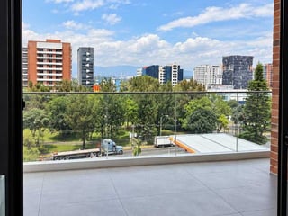 APARTAMENTO EN ALQUILER 📍 Edificio Echo, Zona 14 - 5