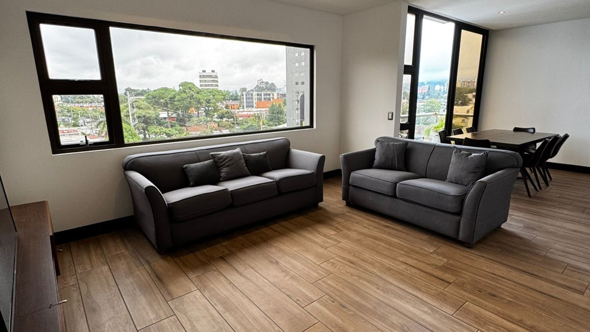 APARTAMENTO EN EDIFICIO VIVALT ZONA 10