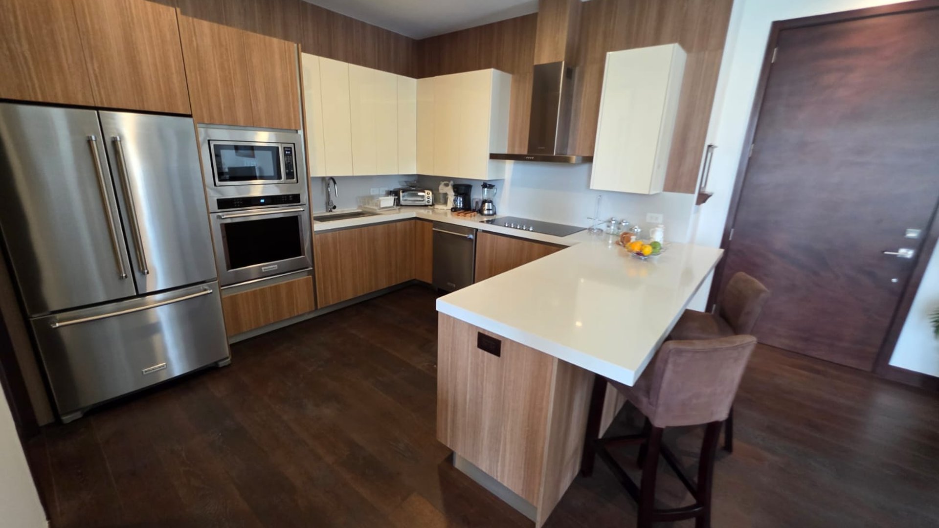 Apartamento con sala familiar - 3 habitaciones en zona 14 Ref-5799