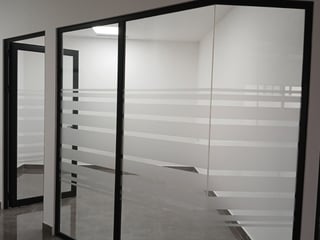 Rento Oficina Comercial en Zona 15 - Image 6