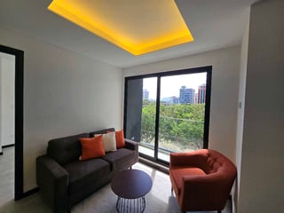 APARTAMENTO SEMIAMUEBLADO EN ALQUILER EN ZONA 13 - 4