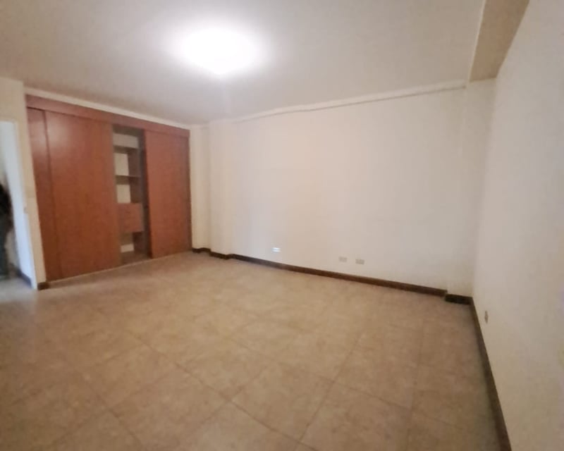 En alquiler Apartamento con 125.00m2 en Zona 10