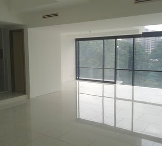 Oficina en renta zona 10, Design Center