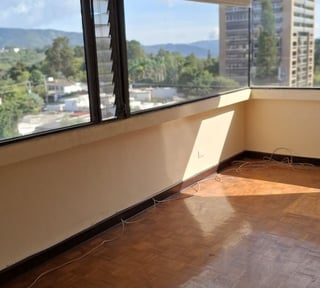 Penthouse en renta en zona 14