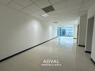 Oficina en renta Zona Pradera Zona 10 - 2