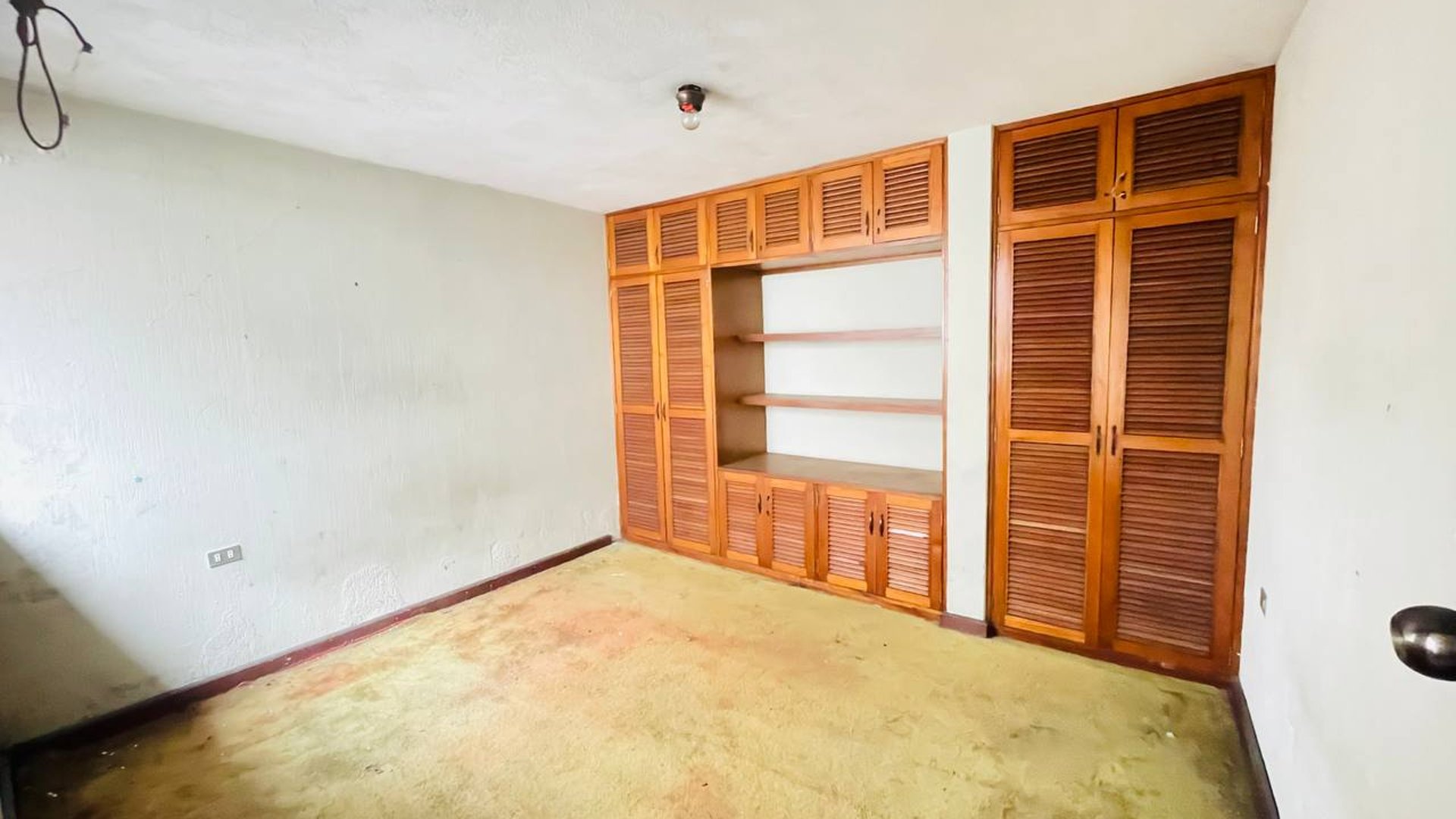 Casa en renta en 3ra avenida zona 2  - Miniatura 33
